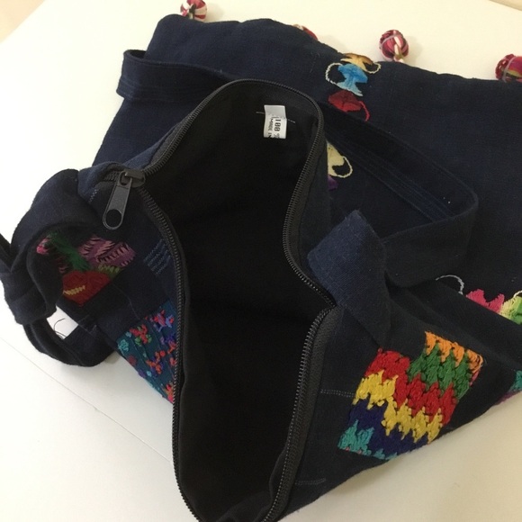 Boho Embroidered Bag Hobo Crossbody Navy Multicolored NWOT - Picture 7 of 7